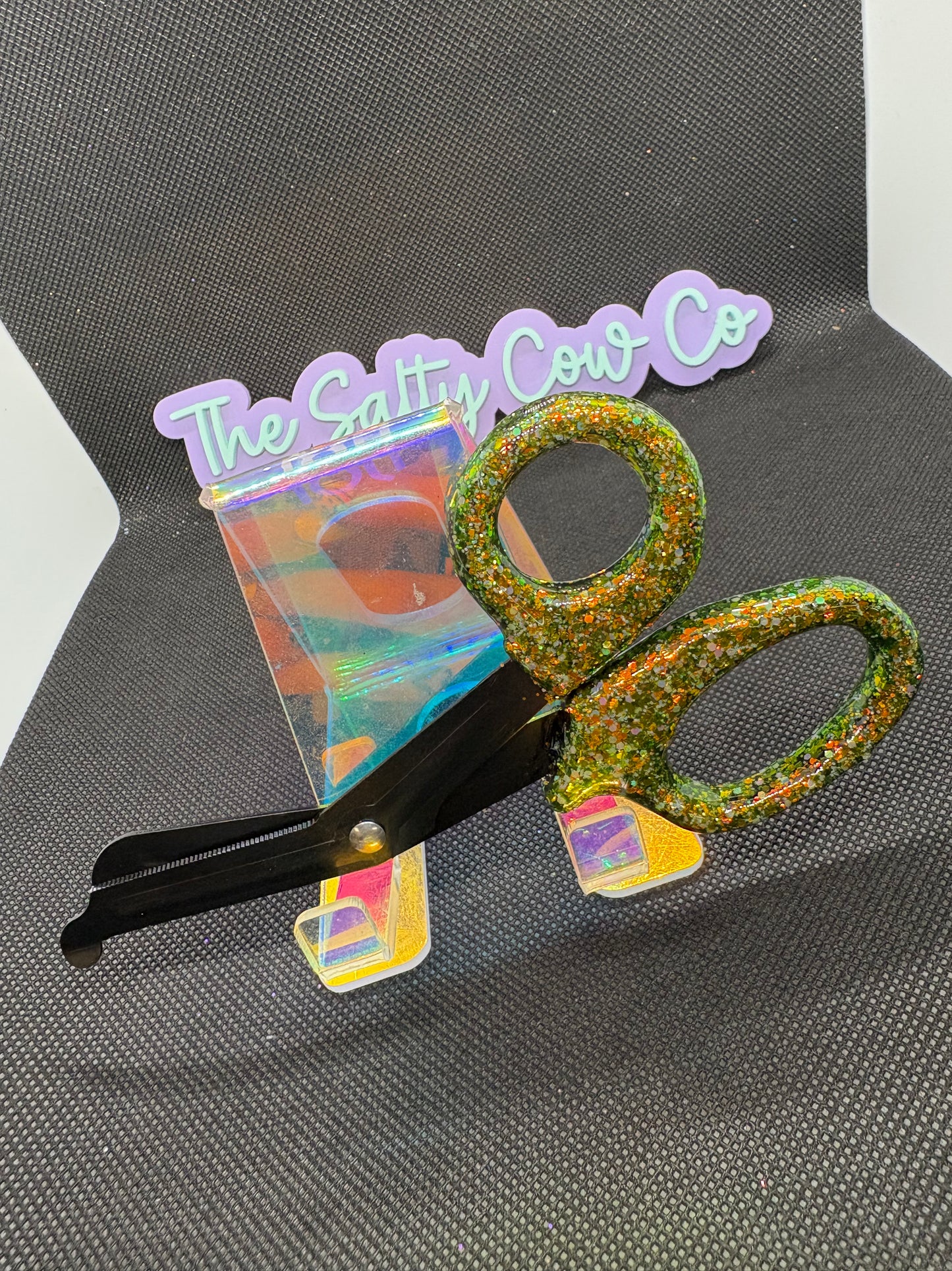 Glitter Trauma Shears (Oogie)(I GLOW)